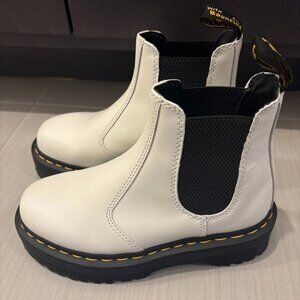 Doc Marten's 2976 Chelsea Platform Boot